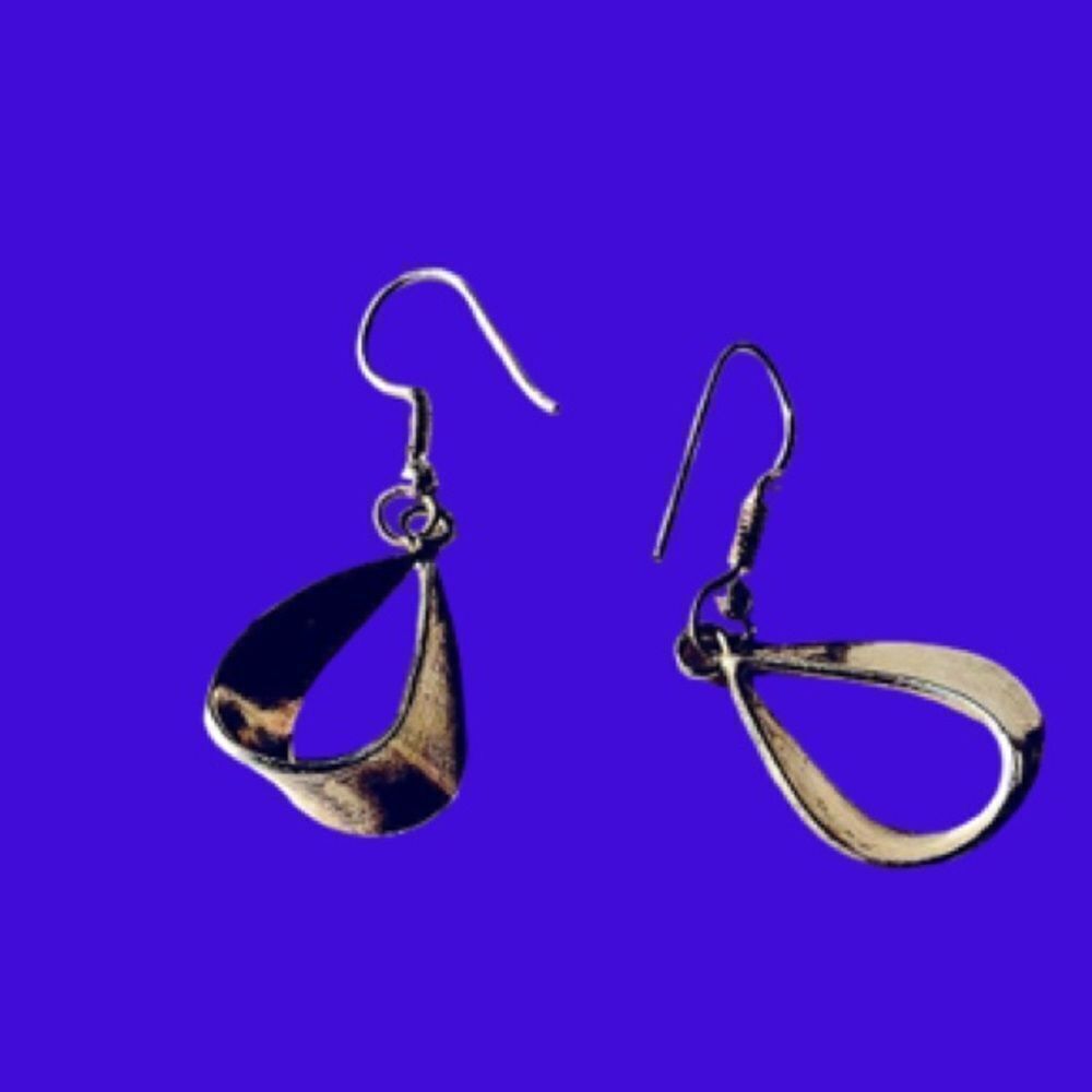 925 Mexican Silver Essential teardrop hook drop Earrings 1 1/2” long - Picture 8 of 8